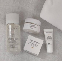 Set Christian Dior Diorsnow Skincare